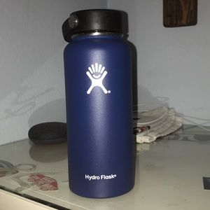 HYDROFLASK 32oz with wide mouth cap blue